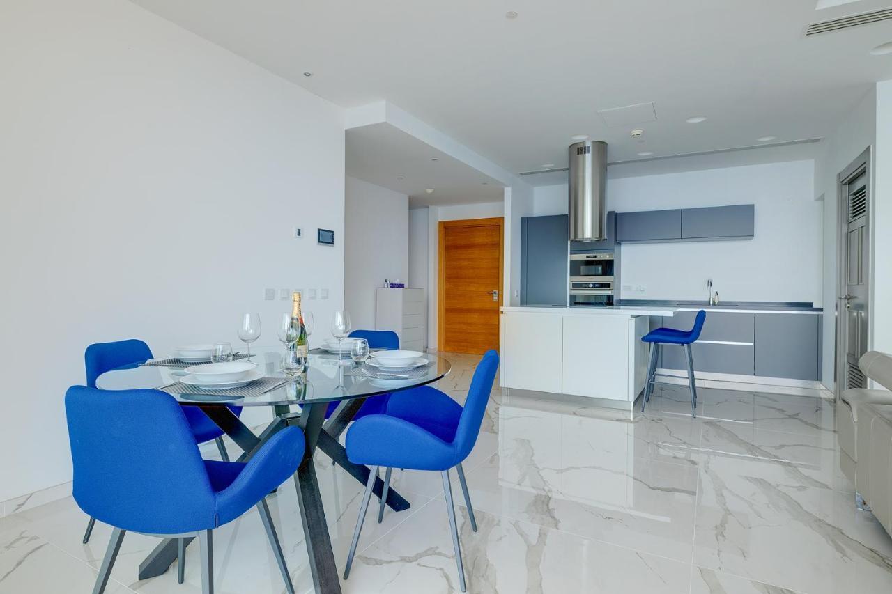 Super Luxury Apartment In Tigne Point, Amazing Sea Views Sliema Bagian luar foto