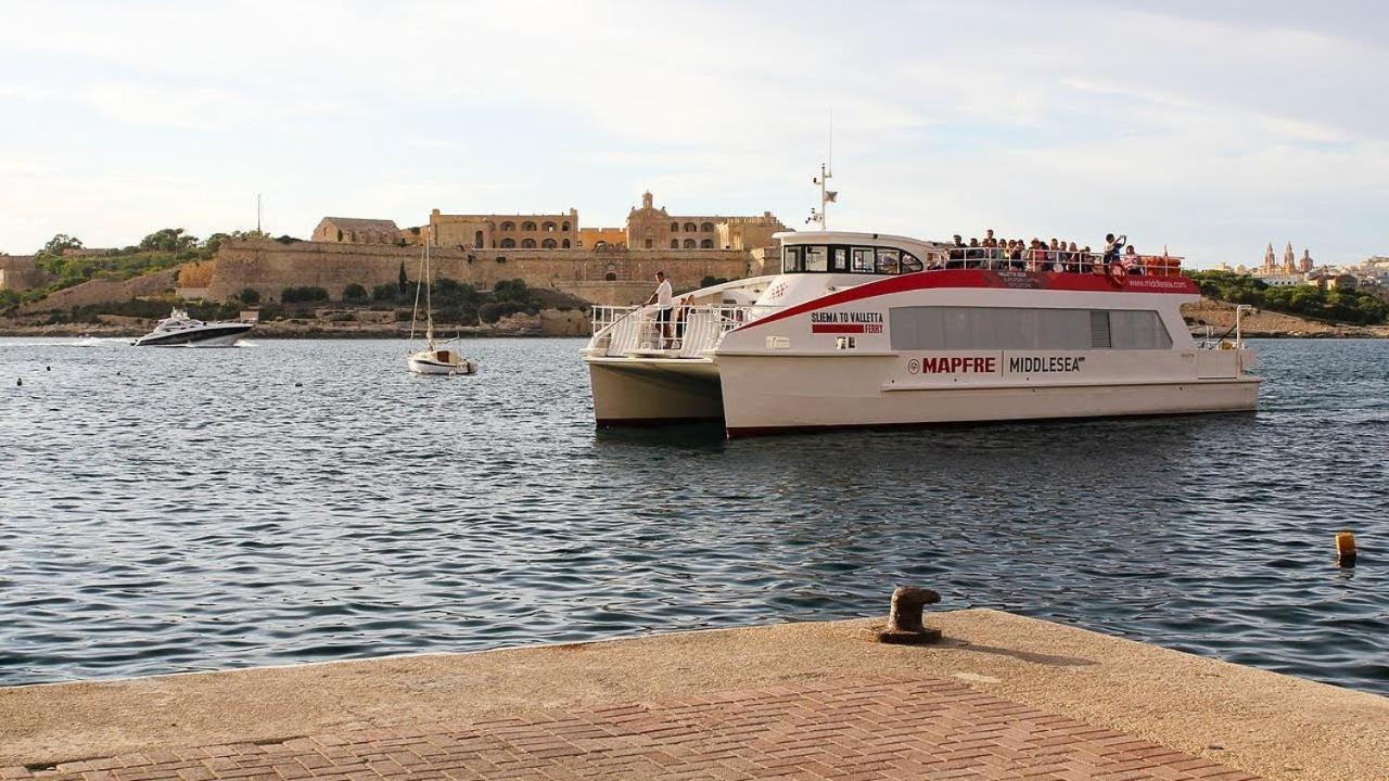 Super Luxury Apartment In Tigne Point, Amazing Sea Views Sliema Bagian luar foto